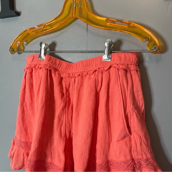 Abercrombie & Fitch Pink Skorts with Ruffled Hem size small - Picture 2 of 10